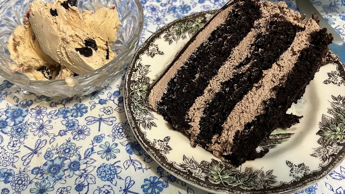 Eggless Cake Shop bakes